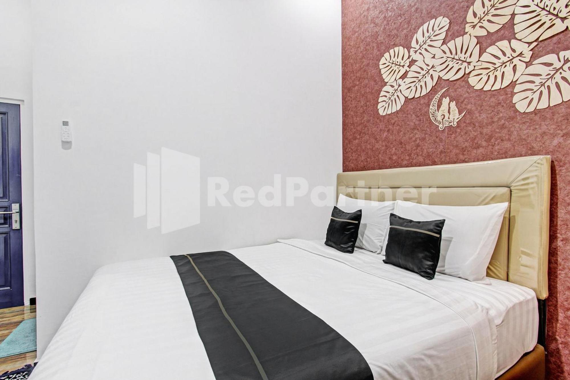 House N Coffee 55 Temanggung Redpartner Hotel Exterior photo