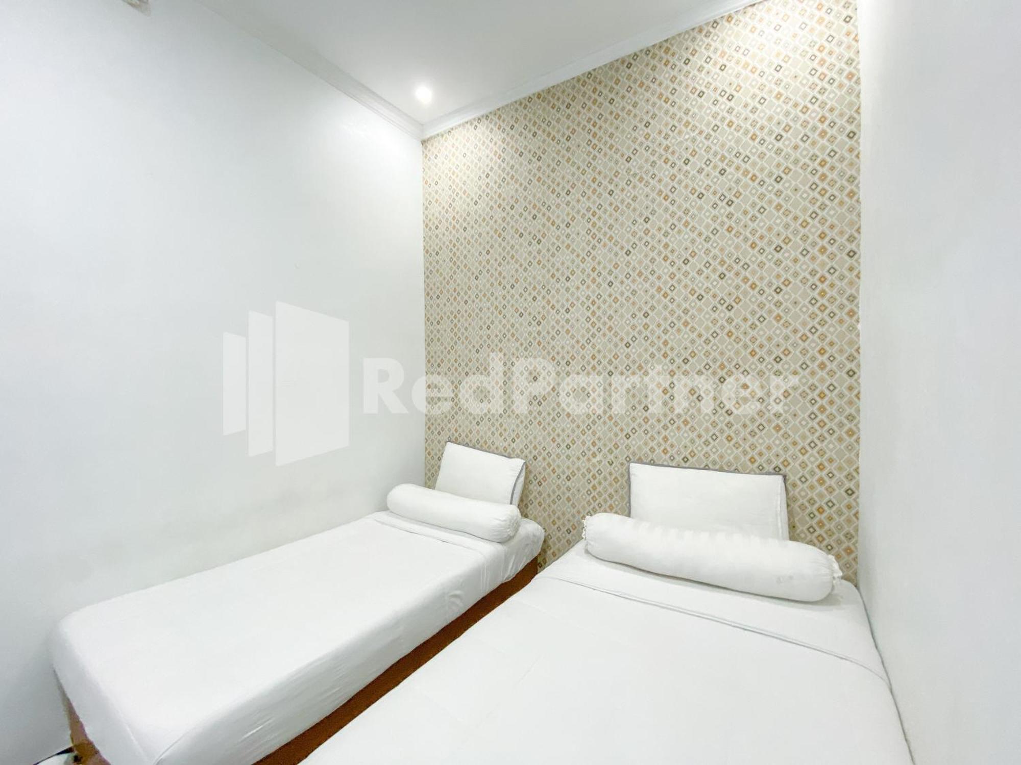 House N Coffee 55 Temanggung Redpartner Hotel Exterior photo